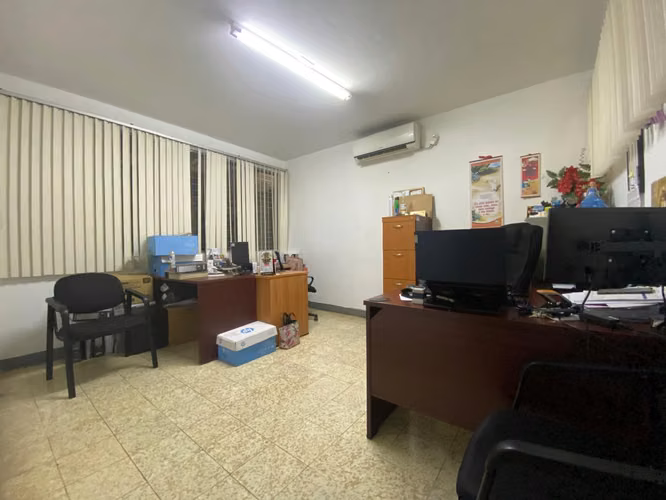 Venta de Local a pocos metros del Estadio  Cranshaw - Imagen 18