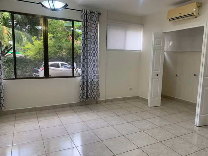 Alquiler de Apartamento en Las Colinas