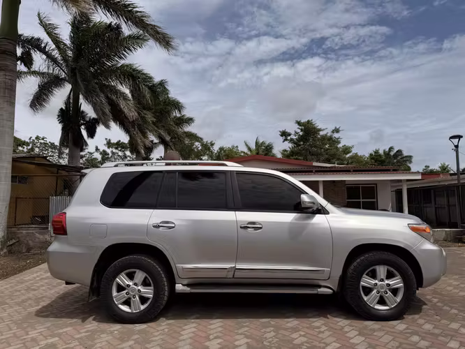 TOYOTA LAND CRUISER VX - Imagen 5