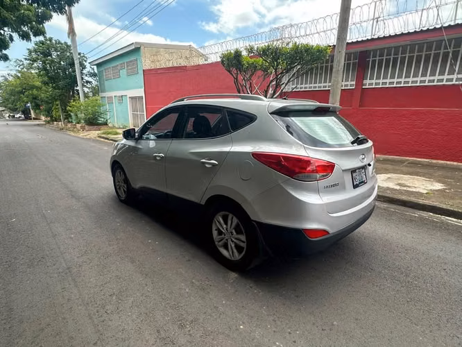 Hyundai Tucson DE AGENCIA  -  2013