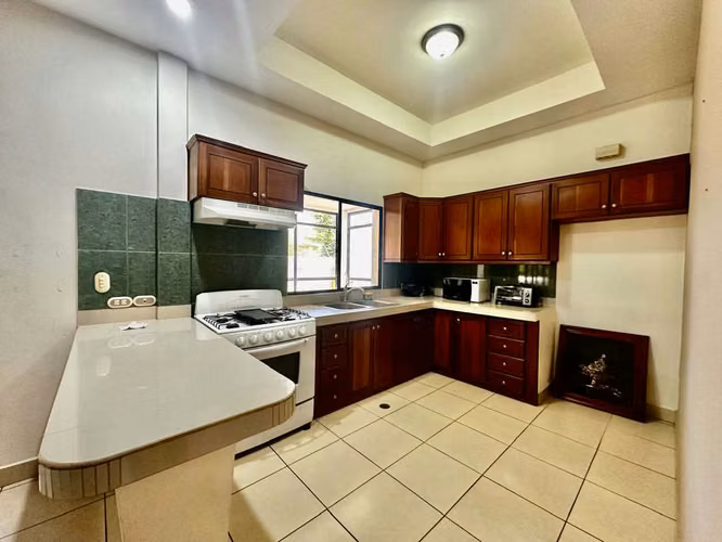  CASA EN VENTA | VILLA FONTANA - Imagen 2