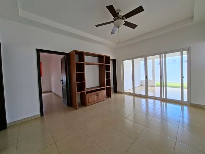 GG - Venta casa cercana al colegio Lincohl  - Imagen 4