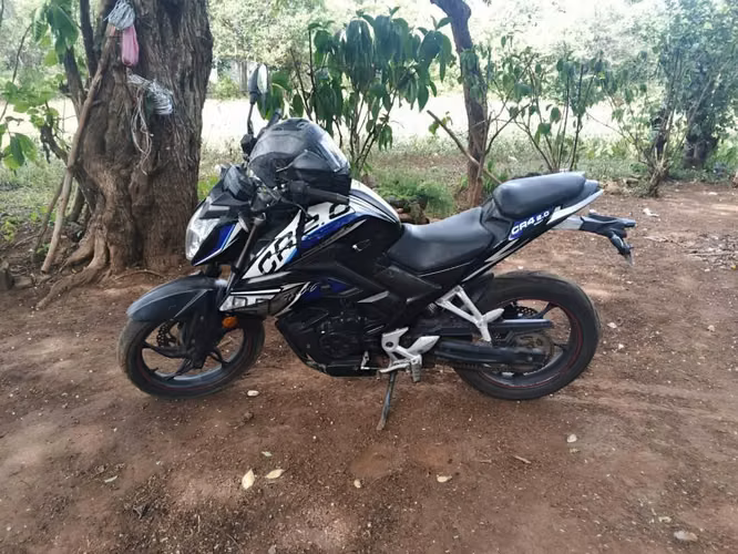 Se vende moto Génesis - Imagen 3