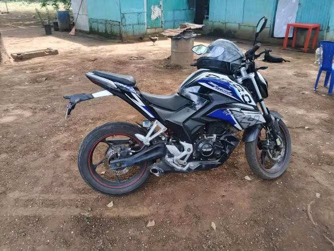Se vende moto Génesis - Imagen 4