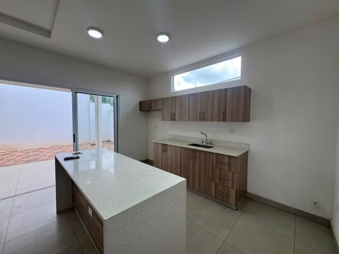 FH | En Renta Casa Esquinera | Residencial Quintas del Prado - Imagen 8