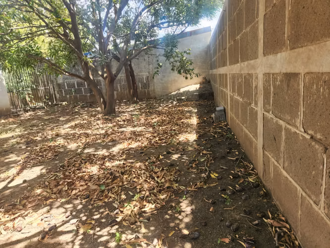 TERRENO EN VENTA EN RESIDENCIAL SANTA EDUVIGES   - Imagen 4