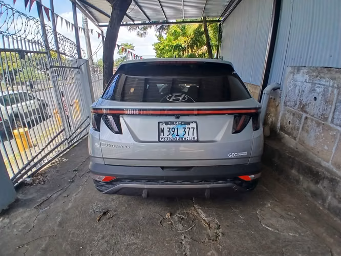  HYUNDAI TUCSON AT 2024