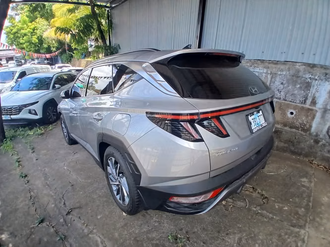  HYUNDAI TUCSON AT 2024