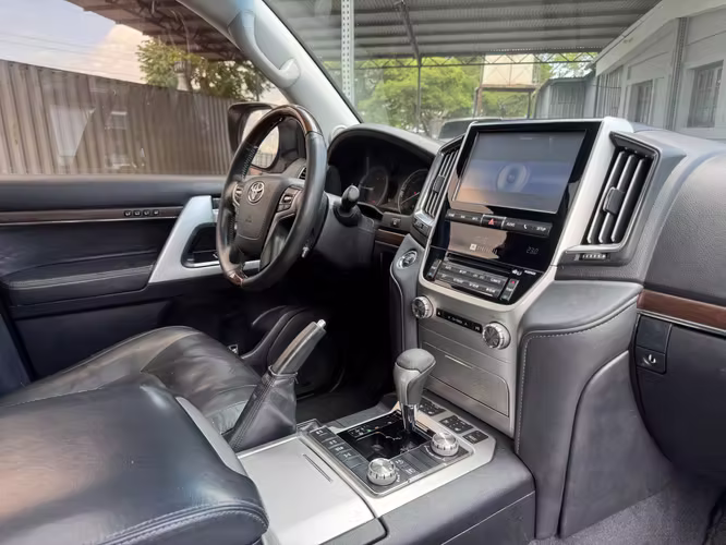 Land Cruiser Vx año 2017 - Imagen 14
