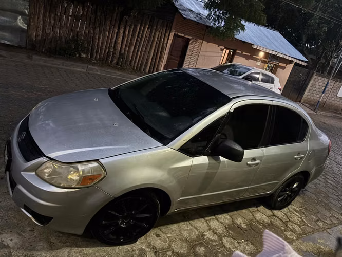 Vendo carro Susuki - Imagen 2