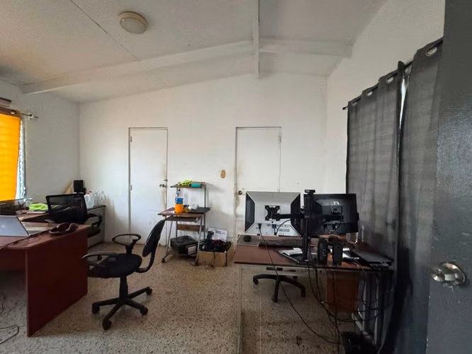PROPIEDAD COMERCIAL EN VENTA – LOS ROBLES, MANAGUA