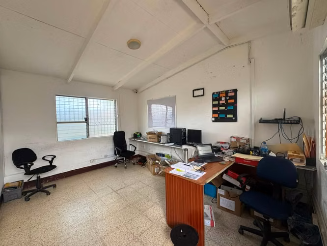 PROPIEDAD COMERCIAL EN VENTA – LOS ROBLES, MANAGUA