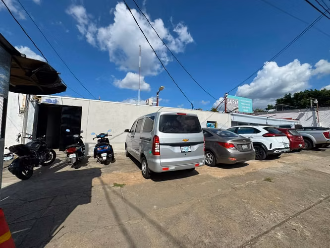 PROPIEDAD COMERCIAL EN VENTA – LOS ROBLES, MANAGUA