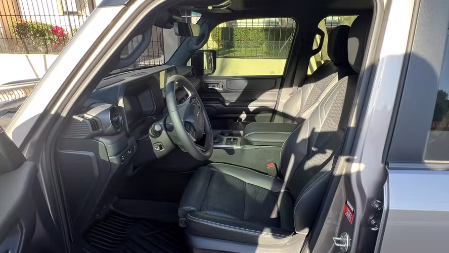 TOYOTA PRADO ADVENTURE 2025