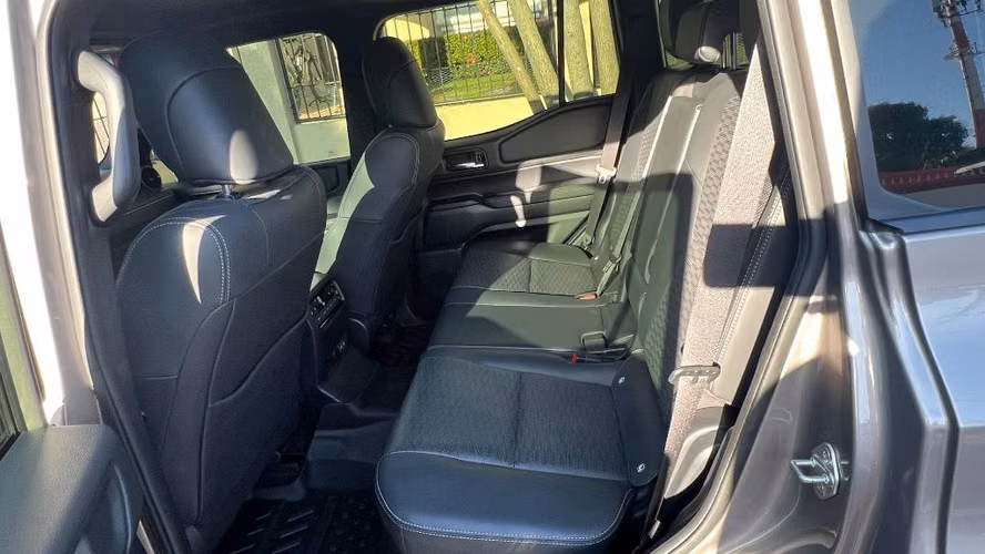 TOYOTA PRADO ADVENTURE 2025 - Imagen 6
