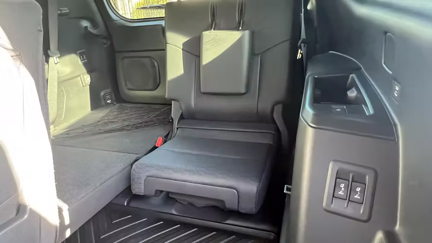 TOYOTA PRADO ADVENTURE 2025