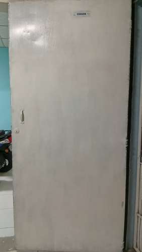 Puerta de metal