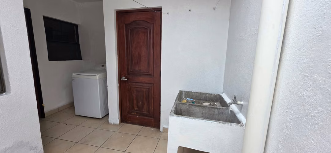 Comodo Apartamento con Muebles en Reparto San Juan
