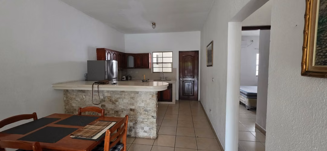 Comodo Apartamento con Muebles en Reparto San Juan