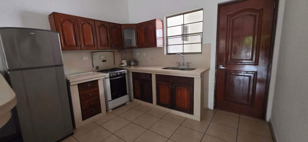 Comodo Apartamento con Muebles en Reparto San Juan