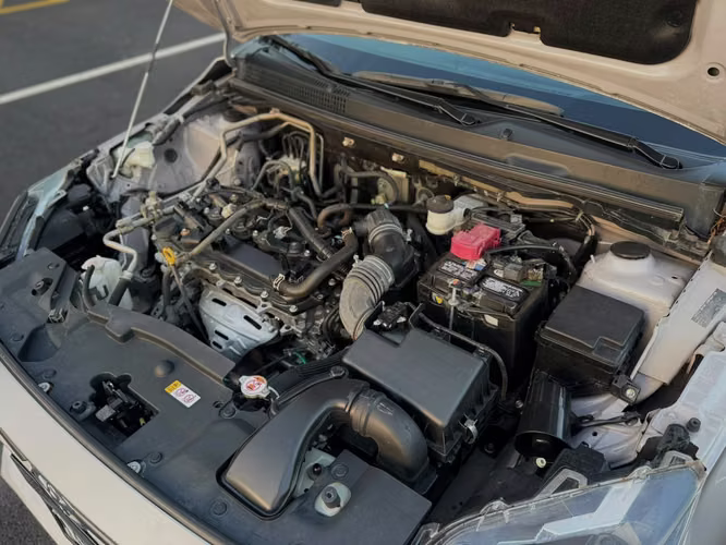 TOYOTA YARIS E 2025 - AUTOMATICO - Imagen 8