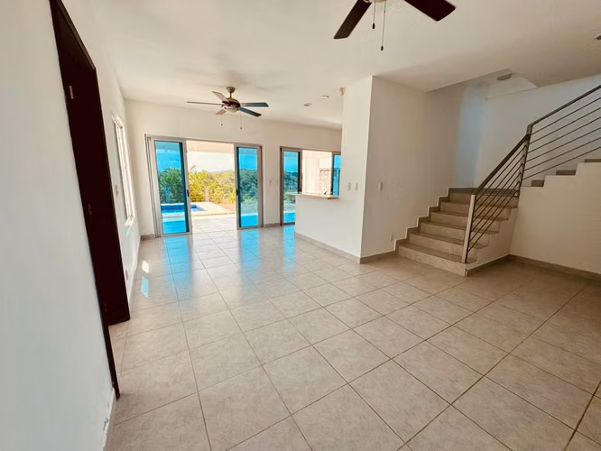 Casa con Vista al Mar en Colinas de Miramar - Imagen 14