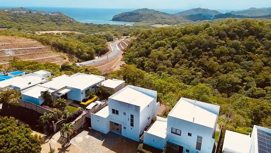 Casa con Vista al Mar en Colinas de Miramar - Imagen 19