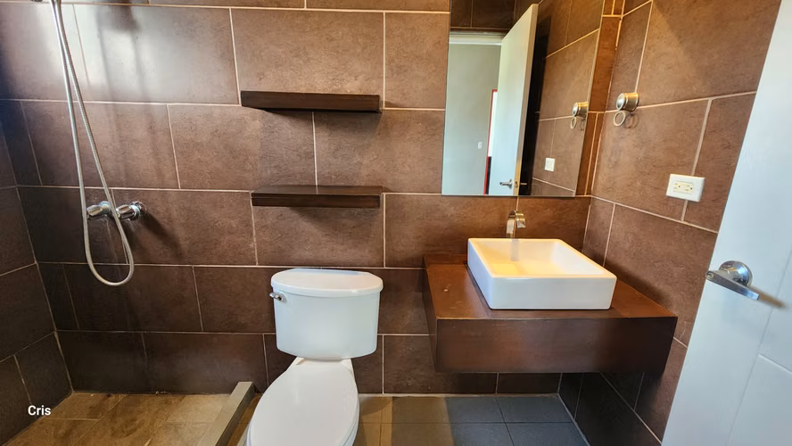 Alquiler de Casa en Las Colinas - Imagen 9