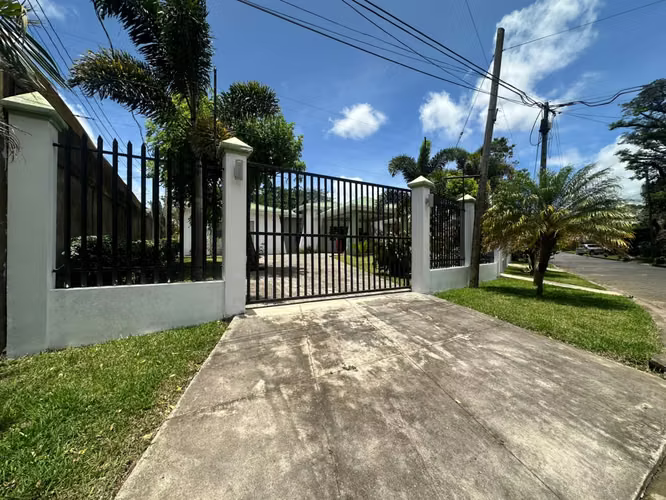AG, SE VENDE CASA EN RESIDECIAL EN CARAZO