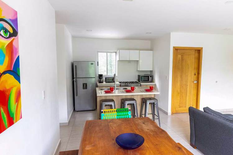 Fully Furnished 2BR Condo with Pool Access   Ideal for Airbnb Hosting - Imagen 2
