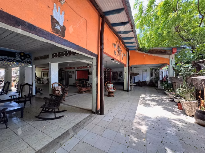 Versatile Property with Business Potential   Ideal for a Restaurant or Boutique Hotel