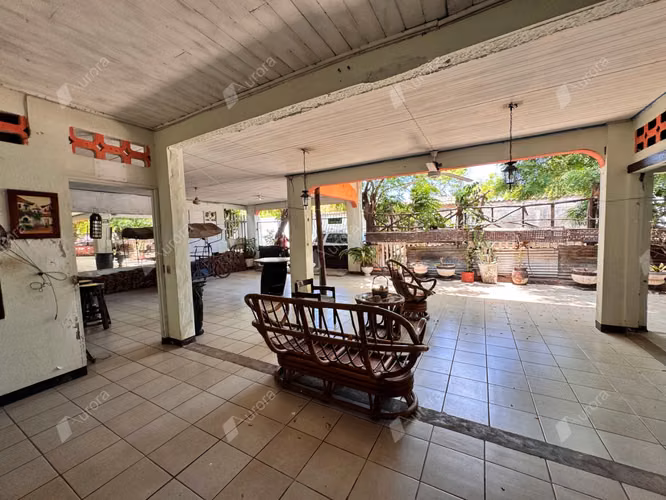 Versatile Property with Business Potential   Ideal for a Restaurant or Boutique Hotel - Imagen 4