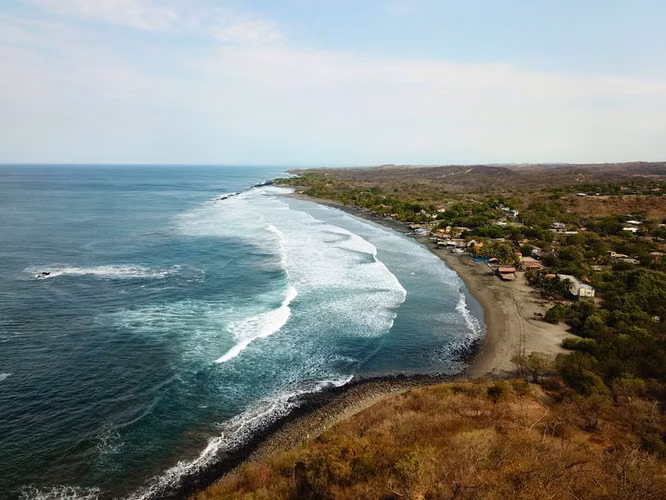 Beachfront Oasis in El Transito ideal for Hotel - Imagen 4