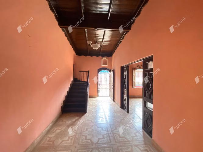 City Center 3 Bedroom Home Steps from Leon Cathedral - Imagen 4