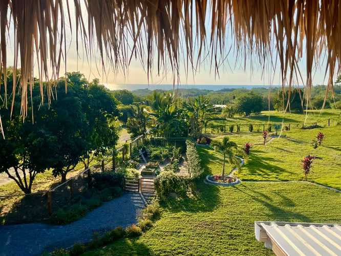 New modern home with ocean view - Imagen 3