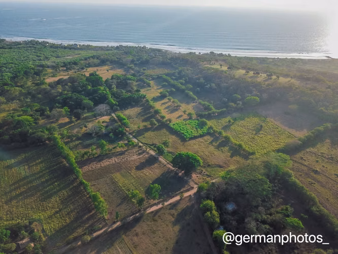 Affordable Lots with Strategic Location - Imagen 2