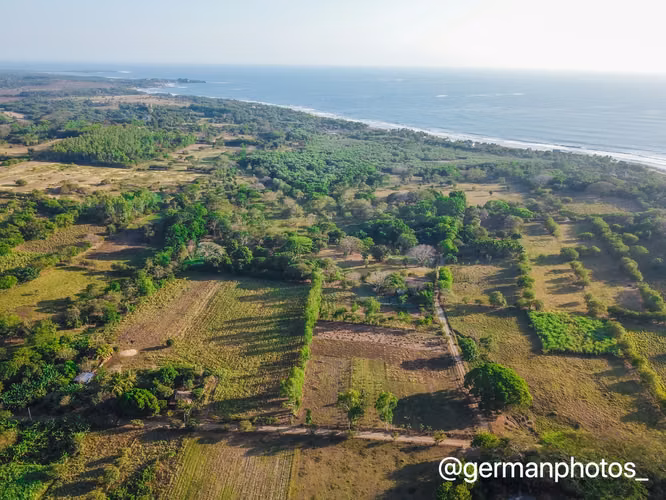 Affordable Lots with Strategic Location - Imagen 1