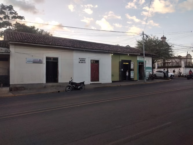 Comercial Building with High Traffic - Imagen 3