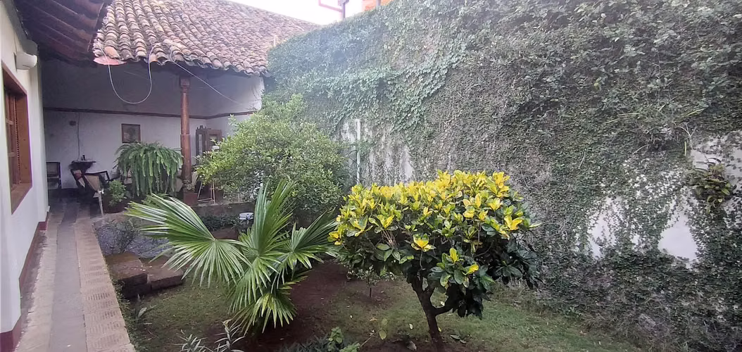 2 bedroom home in Historic District - Imagen 4