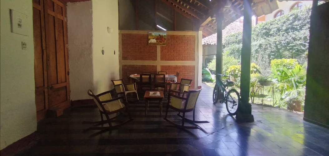 2 bedroom home in Historic District - Imagen 2