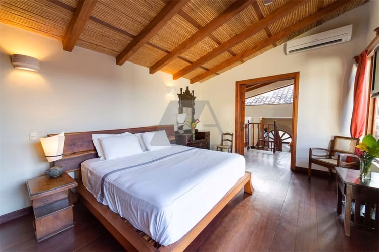 250 year old Colonial home, great Income property - Imagen 4