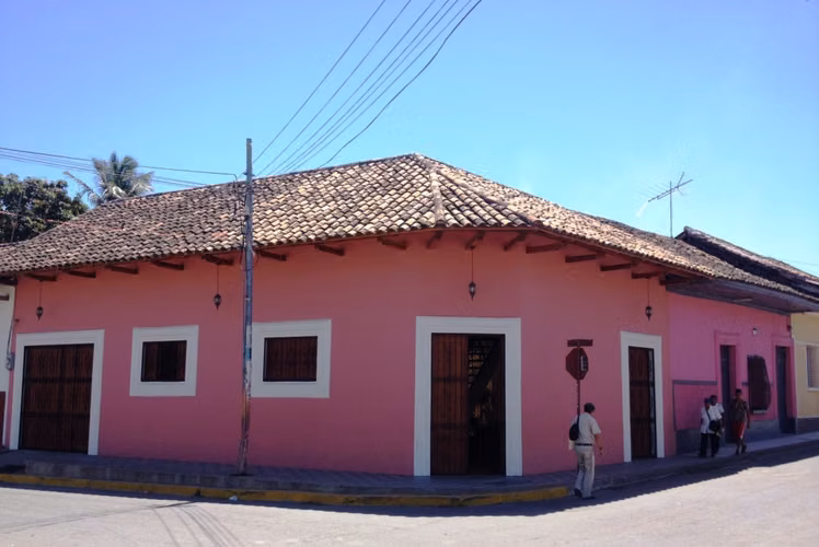 3 bedroom fully remodeled - Imagen 1