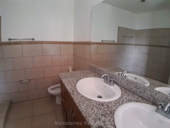 Alquiler de Casa en Las Colinas - Imagen 4