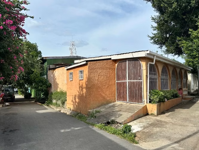 Venta de casa - Imagen 2