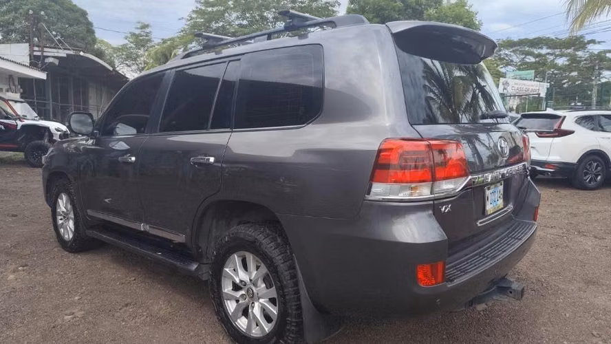 Land Cruiser Vx año 2017 - Imagen 3
