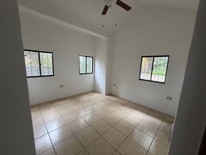 Rento Casa en Residencial Colinas se Santa Cruz en Las Colinas - Imagen 5