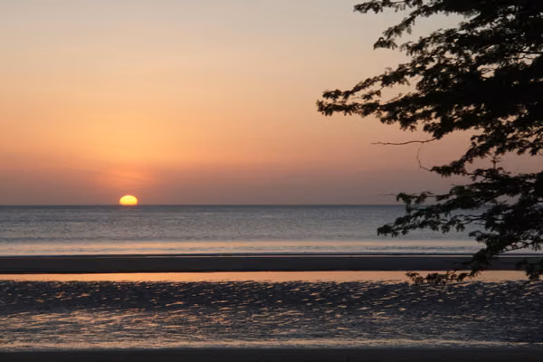 Experience Tranquility and Adventure at Playa El Coco - Imagen 2
