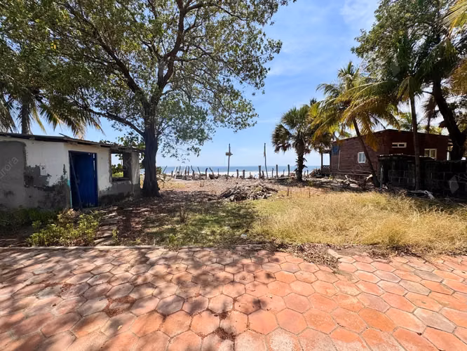 Seaside Business Oasis   Prime Beachfront in Santa Mar a del Mar - Imagen 2