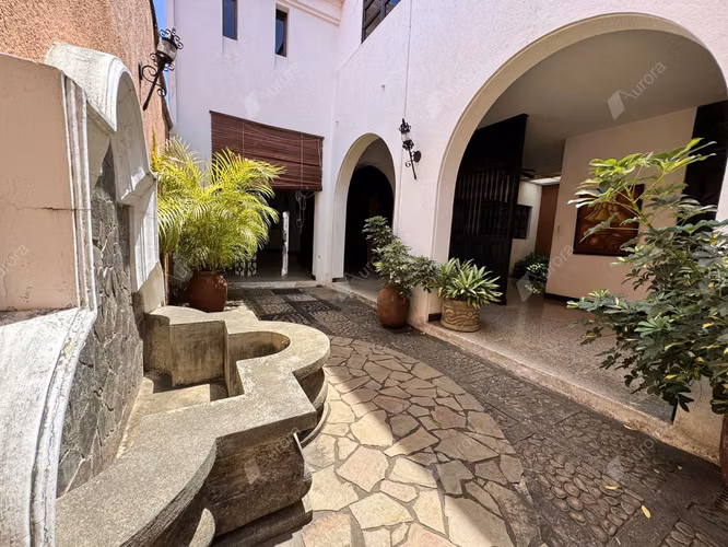 Versatile Investment Property in Downtown Le n   Ideal for Home or Business