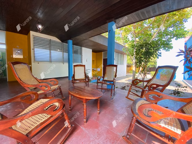 Original Beach Style Beachfront House - Imagen 2